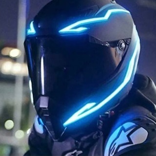 LEDで光るヘルメット