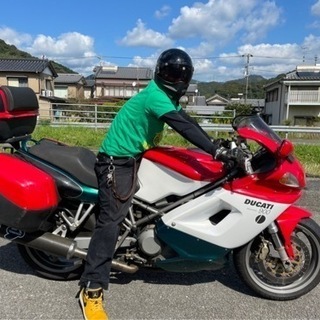 ducati st2 ドゥカティ　ツーリング、キャンプ、カブ、最高の相棒