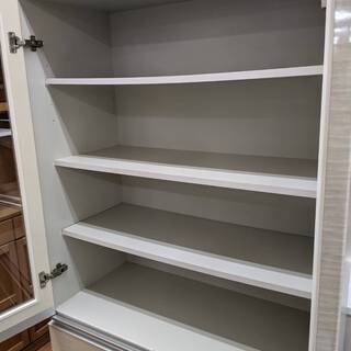 ファーストプラス 2面食器棚 半自動レール 耐震ラッチ搭載 カップ 