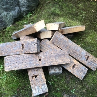 薪に使える木片