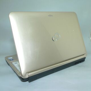 金色 ノートパソコン タッチパネル 中古良品 15型ワイド 富士通 AH/R4 Celeron 4GB 500G DVDマルチ 無線 webカメラ Windows10 Office - 売ります・あげます