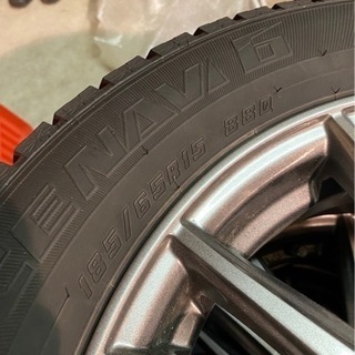 インサイト に使用　185/65/R15 スタッドレスタイヤ グッドイヤー ICE NAVI 6 18年製