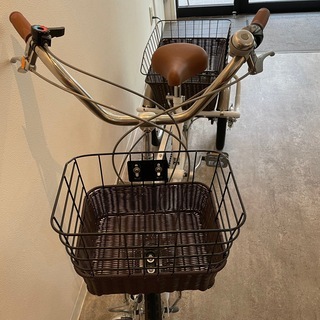 買い物カゴ付き三輪自転車