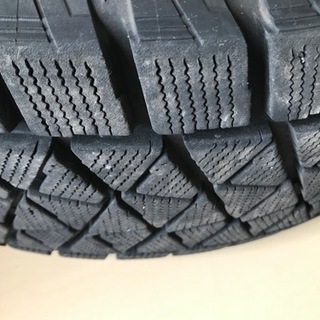 商談成立　245/70R/16 16インチ　スタッドレス　2014年製　バリ溝