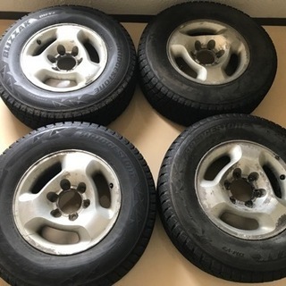 商談成立　245/70R/16 16インチ　スタッドレス　2014年製　バリ溝