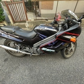 ZZR250