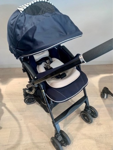 ■店頭引取限定■美品⭐︎コンビ　ベビーカー　メチャカルハンディ 4キャス ♪