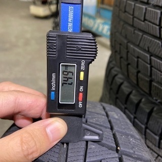 車のパーツ スタッドレスタイヤ ホイールセット 155/65R14