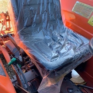 23馬力トラクター実働秋の収穫に一役どうですか❗️