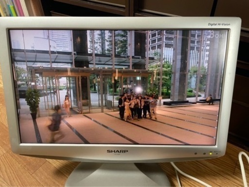 小型テレビ　　譲り先決定しました。