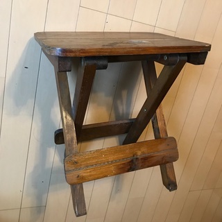 木製折りたたみ式椅子