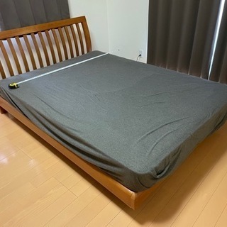 ダブルサイズのベッド　フランスベッド