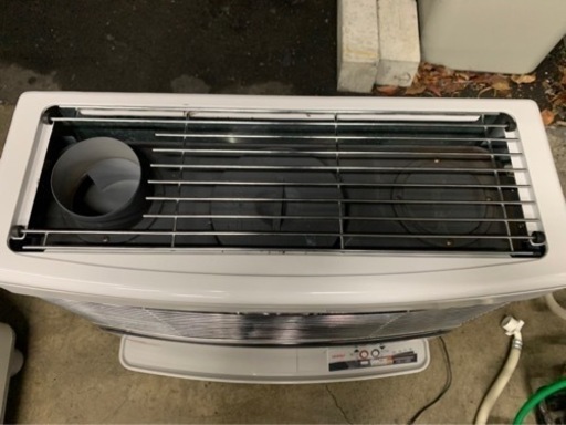 y936 トヨトミ 2019年 煙突式石油ストーブ 煙突式ストーブ 暖房 HR 
