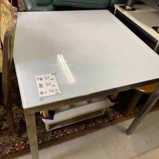 【ネット決済】正方形　ガラス天板　ダイニングテーブル