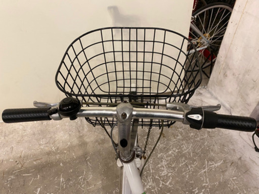 ブリヂストンMarkRosa ホワイト LEDオートライト 6段変速