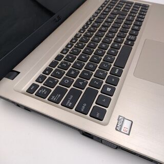 Asus 2016年8月発売モデル E1-7010 メモリ4G SSD240G Wifi対応 webカメラ
