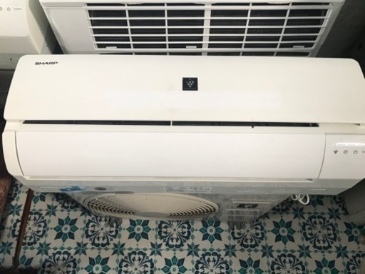 2017年製エアコン　SHARPセパレート形ルームエアコン冷房・暖房兼用