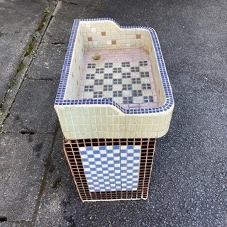 タイルが可愛い！レトロ流し台！