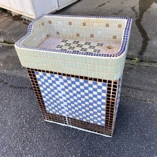 タイルが可愛い！レトロ流し台！