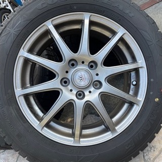 スタッドレスタイヤ【商談中】