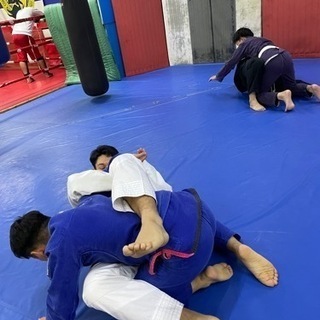 キックボクシング　Ｊｒグローブ空手　総合格闘技　ブラジリアン柔術