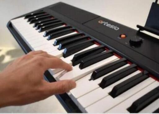 2020年製 電子ピアノ artesia Portable Piano MODEL:Performer アルテシア 88鍵盤 MIDI USB対応/ACアダプター/取説/ペダル/譜たて 通電&動作確認済み 引き取り推奨