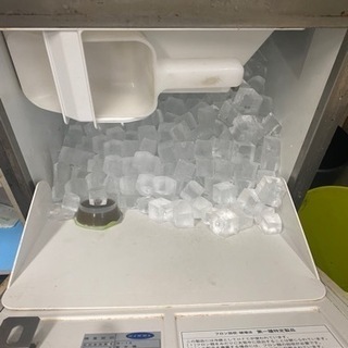 【ネット決済・配送可】ダイワ製氷機