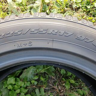 TOYOスタッドレス 225/55R17 引取にてお譲りします