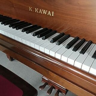 カワイグランドピアノ  3本ペダルおとの深みいい感じ売約済になりました。 カワイグランドピアノ 3本ペダルおとの深みいい感じ売約済になり