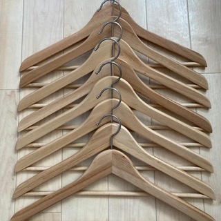 木製ハンガー８本組