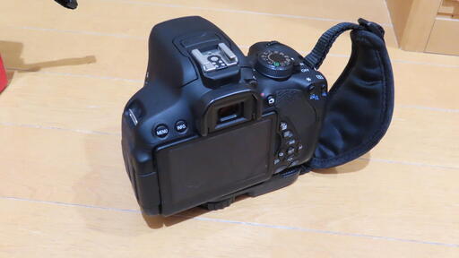 11/3まで受付。EOS Kiss x7i いろいろ全部 おまけ付き  全て中古です。 11/3まで受付。EOS Kiss x7i いろいろ全部 おまけ付き 全て中古です