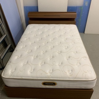 【美品】シモンズ×ドリームベッド　エグゼクティブ　セミダブルベッド 美品】シモンズ×ドリームベッドエグゼクティブセミダブルベッド