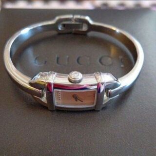 Gucci バングルウォッチ美品