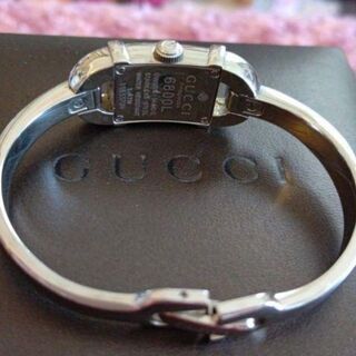 Gucci バングルウォッチ美品