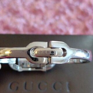 Gucci バングルウォッチ美品