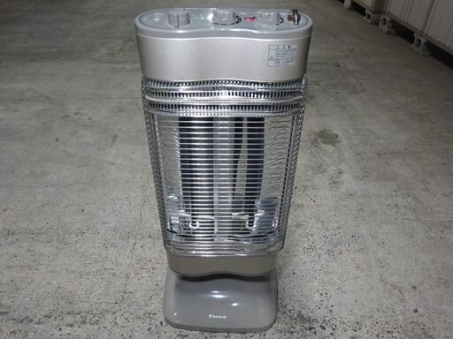 ダイキン セラムヒート 遠赤外線暖房機 CER11NS 暖房器具は多数あり
