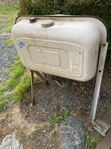 ☆ （再値下げしました、）灯油タンク 100L サビ少し  まだまだ現役  ☆