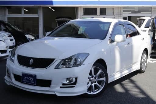 やはりクラウンはかっこいいです 乗ってみてくださいm M オトロン練馬店 西予のクラウンの中古車 ジモティー