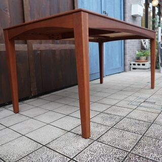 アクタス取り扱いの朝日木材加工のブランドBOSCO(ボスコ)のダイニング