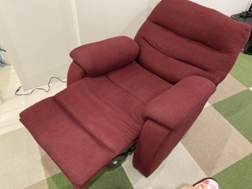 【安心決済】ニトリ 1人用電動布張りリクライニングソファ 赤色