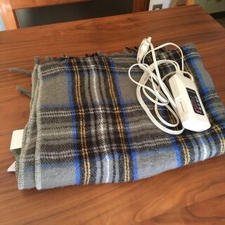 電気毛布 (電気ひざ掛け）