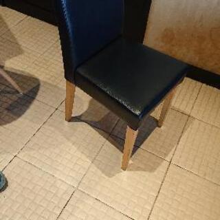 福岡市中央区の居酒屋で椅子が15脚あまりました！お譲りします！