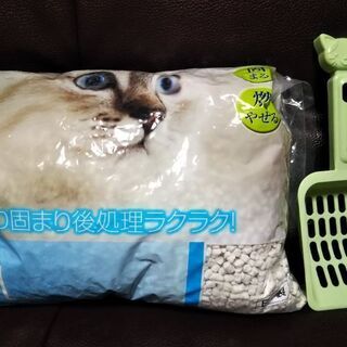 紙製猫砂と猫トイレスコップ