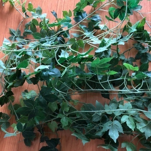 タイムセール中 5月13日まで おまけ付きフェンス用目隠しフェイクグリーン ノア 今池のその他の中古あげます 譲ります ジモティーで不用品の処分