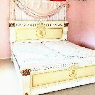 【年末年始特価！】イタリア製 ベッド クイーンサイズベッド エレガント ロココ調 クラシック ヨーロピアン