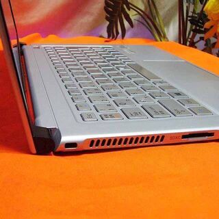 ☆超薄/軽量 i7ウルトラBook☆SSD搭載で高速起動♪製造番号：