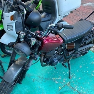 TW200 バイク屋さんにて整備中　スカチューン