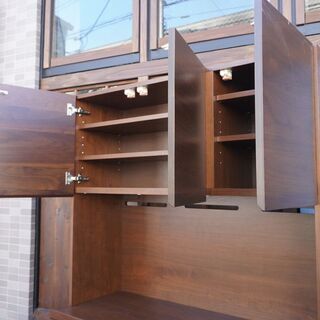 REAL Style(リアルスタイル)のウォールナット材SELMA dining board(セルマ ダイニングボード)！シックな色合いのシンプルモダンなレンジボードは空間を洗練された雰囲気に♪BJ315