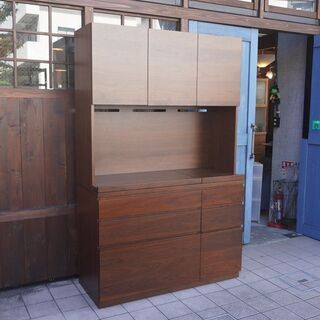 REAL Style(リアルスタイル)のウォールナット材SELMA dining board(セルマ ダイニングボード)！シックな色合いのシンプルモダンなレンジボードは空間を洗練された雰囲気に♪BJ315