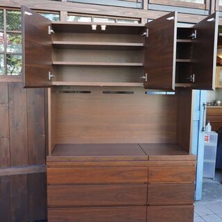 REAL Style(リアルスタイル)のウォールナット材SELMA dining board(セルマ ダイニングボード)！シックな色合いのシンプルモダンなレンジボードは空間を洗練された雰囲気に♪BJ315